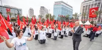 Tunç Soyer: 'Gençleri Çok Güzel Bir Gelecek Bekliyor'
