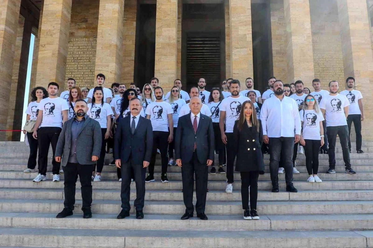 Yenimahalle Belediye Başkanı Yaşar, Anıtkabir\'i ziyaret etti