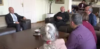 Başkan Soyer, Buca Cezaevi Özgürleşirken Platformu Üyeleriyle Buluştu: 'Sonuna Kadar Yanınızda Olacağız'