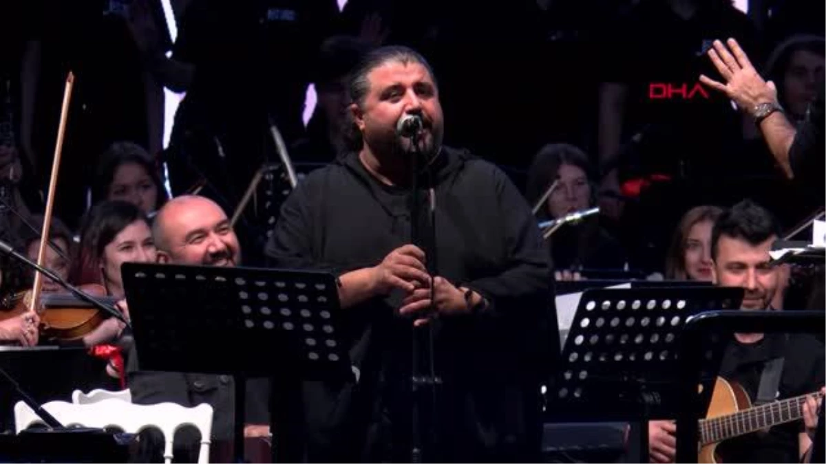 Beylikdüzü\'nde 19 Mayıs coşkusu Mustafa Özarslan konseriyle yaşandı