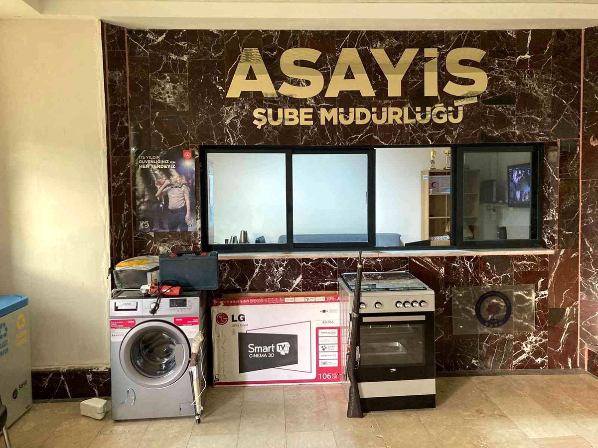 Elazığ\'da 104 suç kaydı bulunan 3 şüpheli tutuklandı