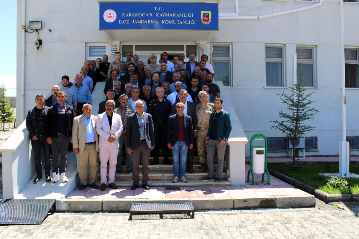 Elazığ\'da muhtarları bilgilendirme toplantısı