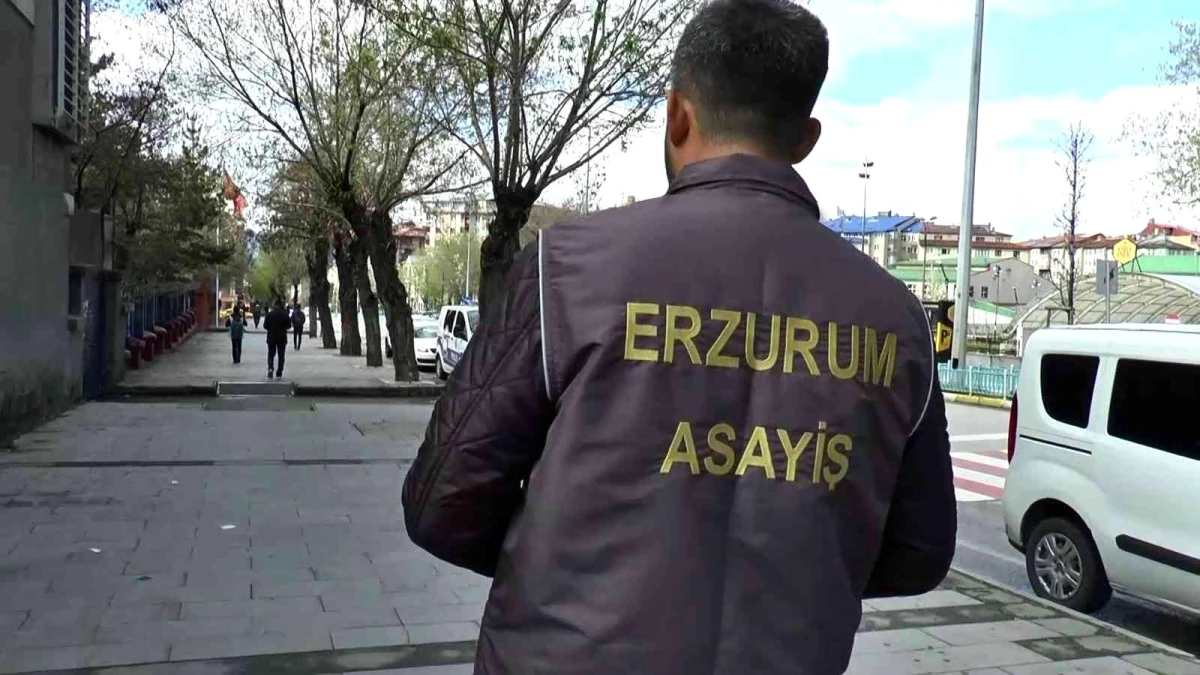 Erzurum\'da polis bölgelerinde uygulama yaptı
