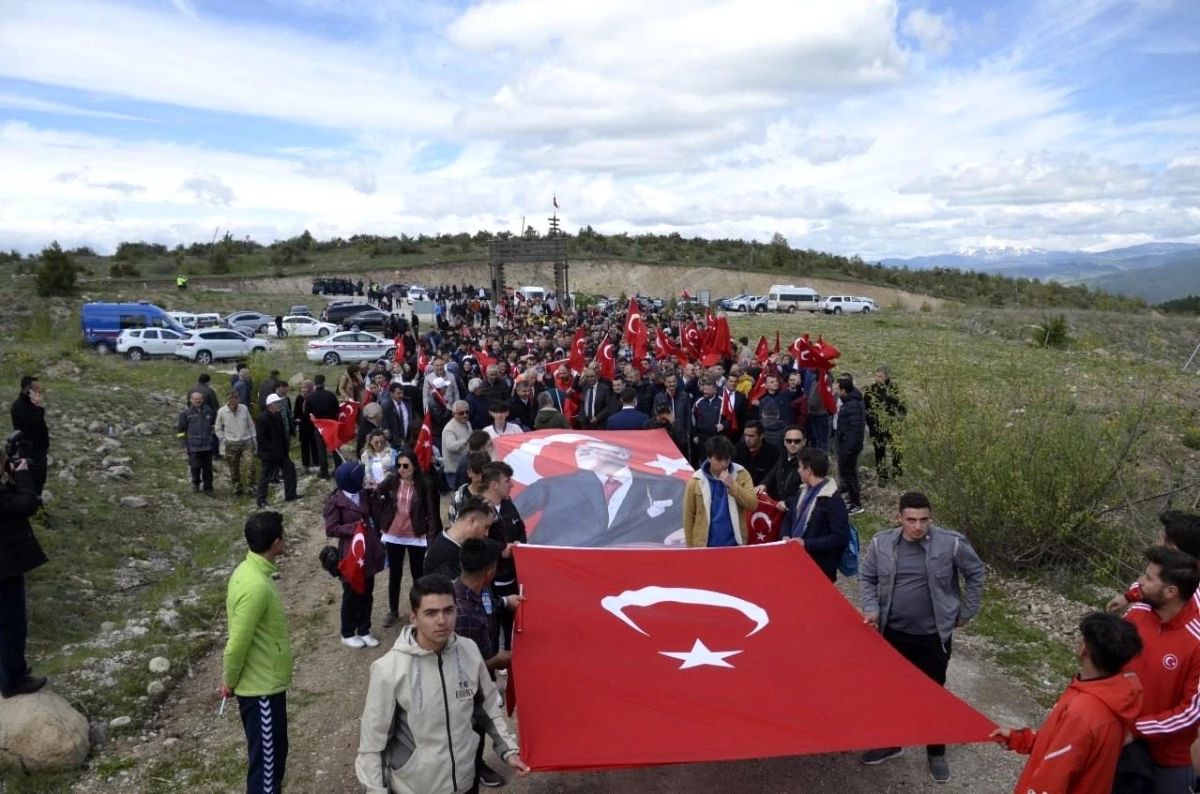 "Atatürk ve İstiklal Yolu Kahramanlarına Saygı Yürüyüşü"