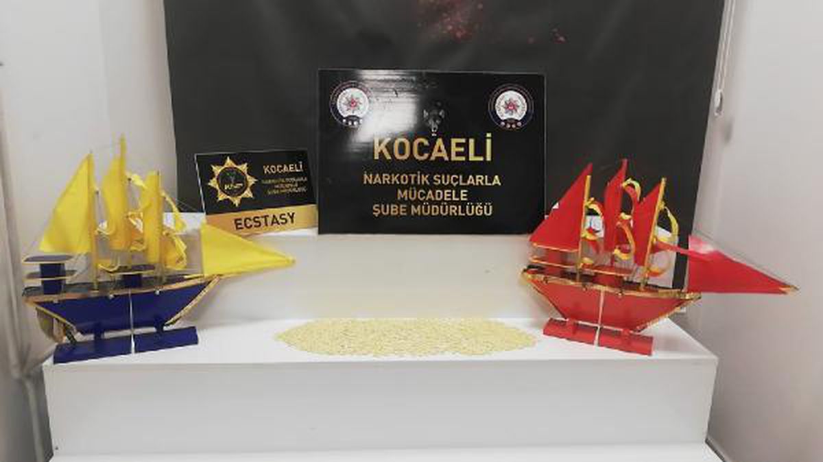 Maket teknelerden uyuşturucu hap çıktı