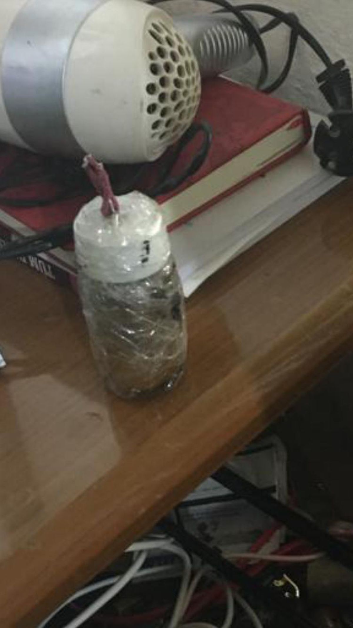 Uyuşturucu operasyonunda el yapımı patlayıcı ve silahlar ele geçirildi