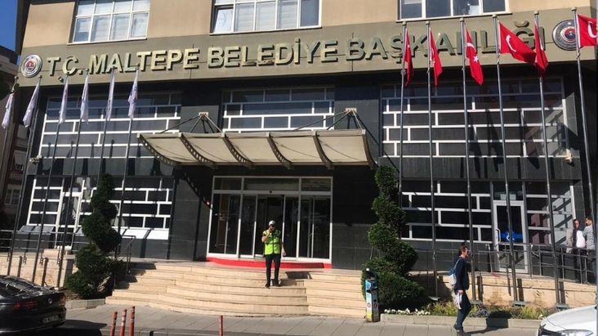Maltepe Belediyesi\'nden "rüşvet operasyonu" açıklaması: "Aktif görevde olan üst düzey isimler" ifadesiyle verilen bilgiler gerçeği yansıtmamaktadır