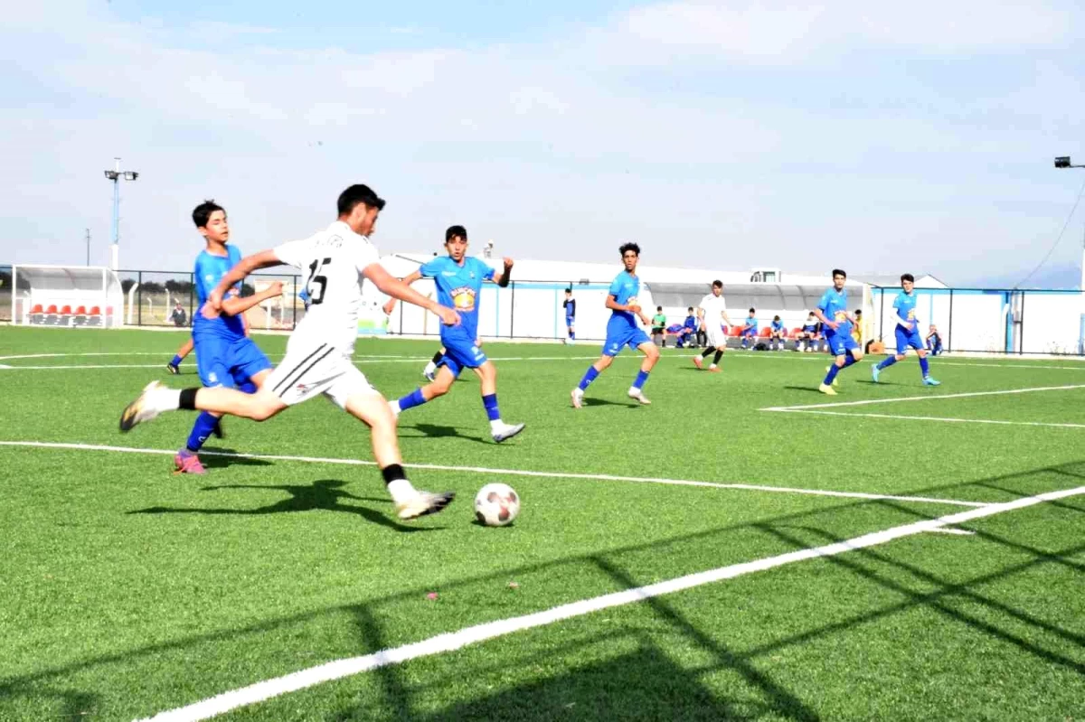 Şehzadeler Belediyesi 19 Mayıs\'ta Samet Algu Futbol Turnuvası düzenledi