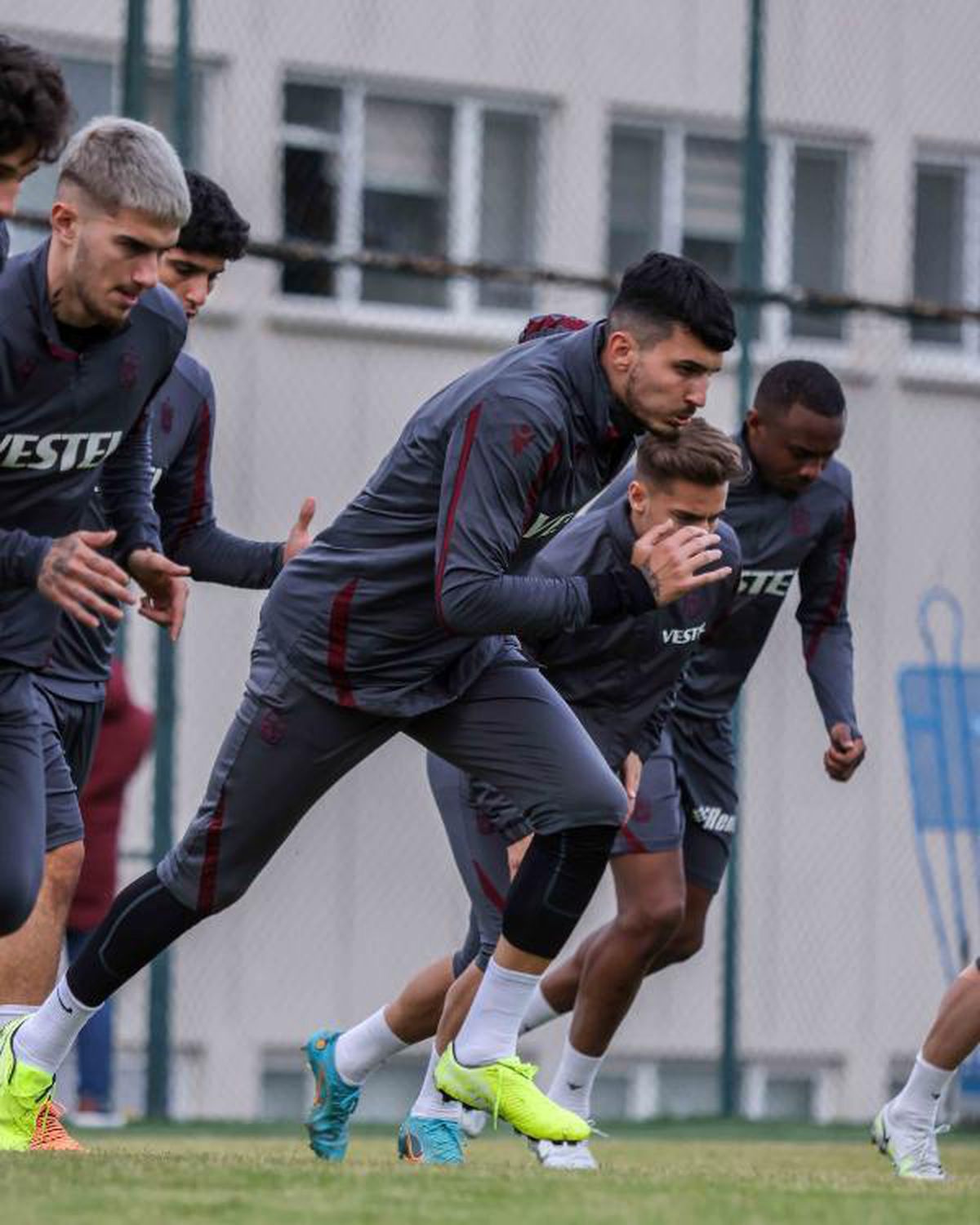 Trabzonspor\'da Uğurcan Çakır idmana katıldı