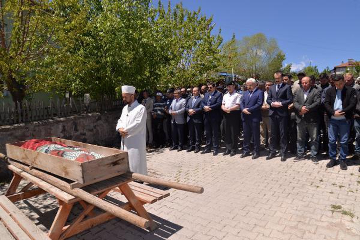 Yangın söndürme havuzuna düşen Hatice, hayatını kaybetti (2)