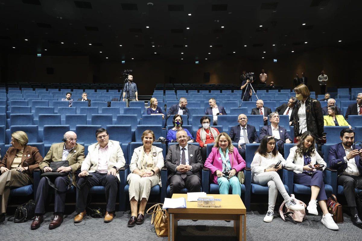 14 ülkeden diplomat "Osmanlı Arşivlerini ve Kültür Varlıklarını İnceleme Gezisi"ne katıldı