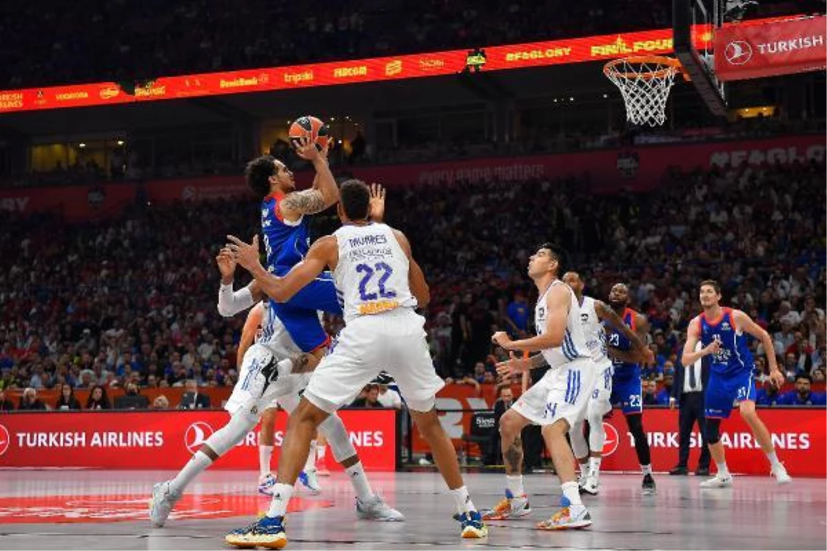 Anadolu Efes, üst üste 2\'nci kez Euroleague şampiyonu