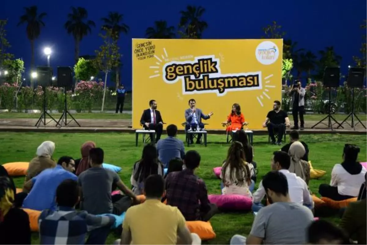 Bakan Kurum, Mersin\'de "Gençlik Buluşması"nda konuştu (2)