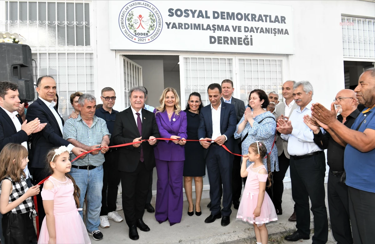 Bornova\'da Sosyal Demokratlar Yardımlaşma ve Danışma Derneği Açıldı