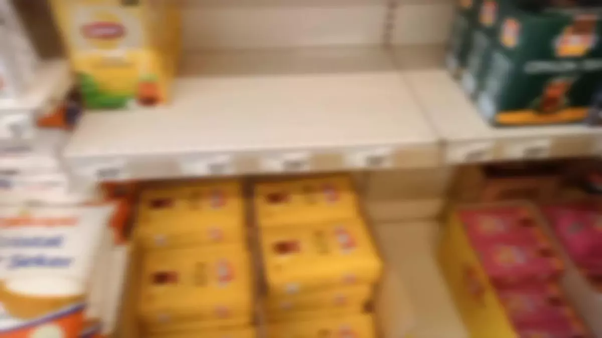 Çaya Zammının Ardından Niğde'de Bir Markette, Çaykur Ürünlerinin Olduğu Raf Boş Kaldı