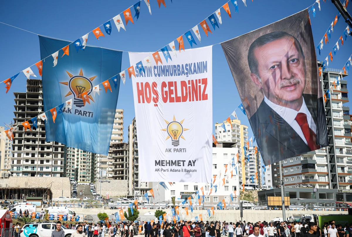 Cumhurbaşkanı Erdoğan\'ın katılacağı Adana\'daki gençlik şöleninde hazırlıklar tamamlandı (3)