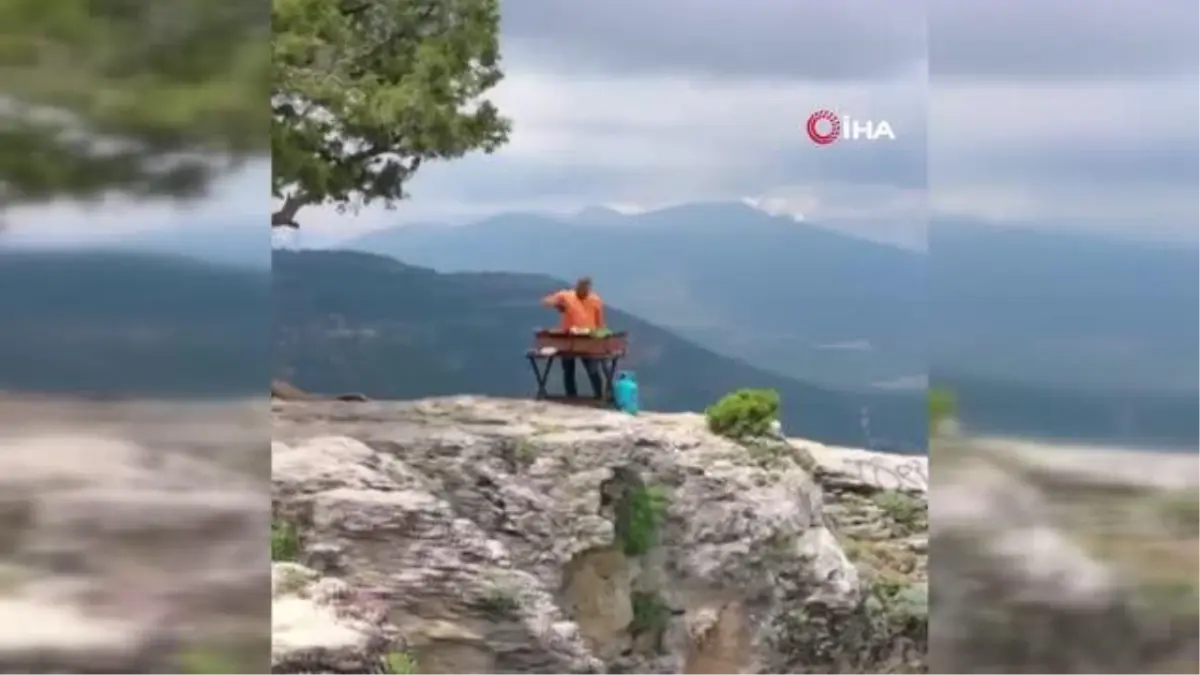 Deniz seviyesinden bin 650 metre yükseklikte \'piton döner\' yaptı