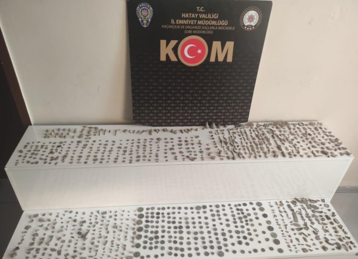 Hatay\'da 421 sikke ve 621 obje ele geçirildi