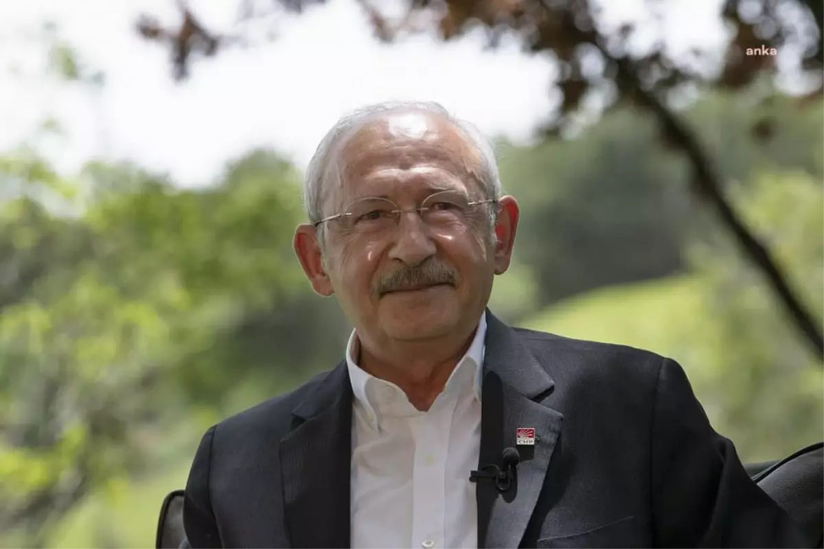 Kılıçdaroğlu, Şampiyon Kadın Boksörleri Tebrik Etti