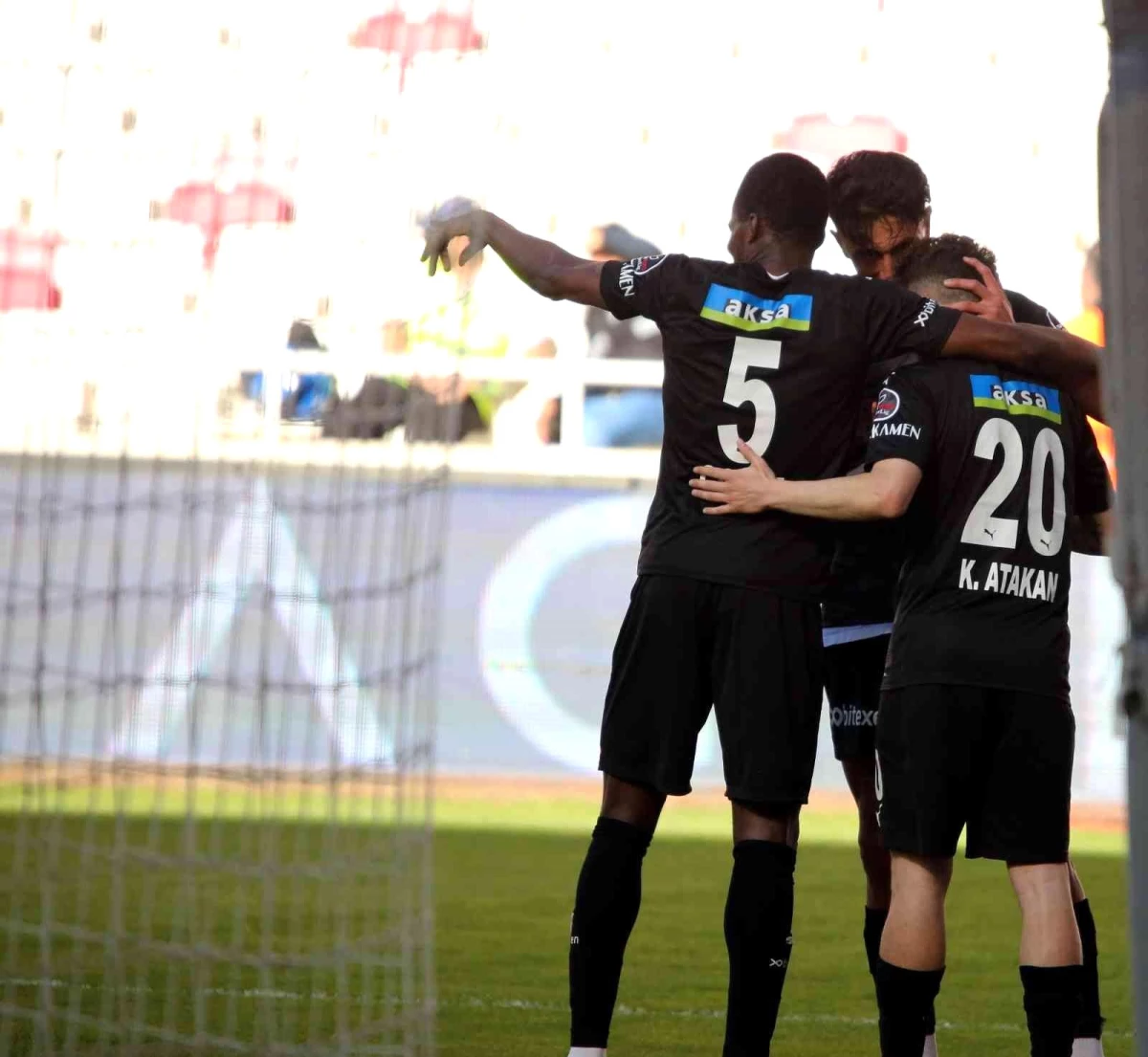 Spor Toto Süper Lig: DG Sivasspor: 2 Y. Kayserispor: 1 (Maç sonucu)