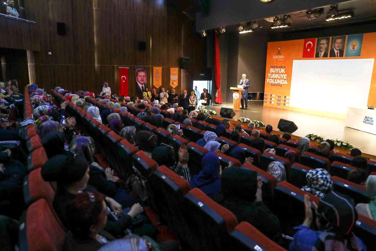 Başkan Yüce: "Çeyrek asırdır süren başarının asıl mimarı kadınlardır"