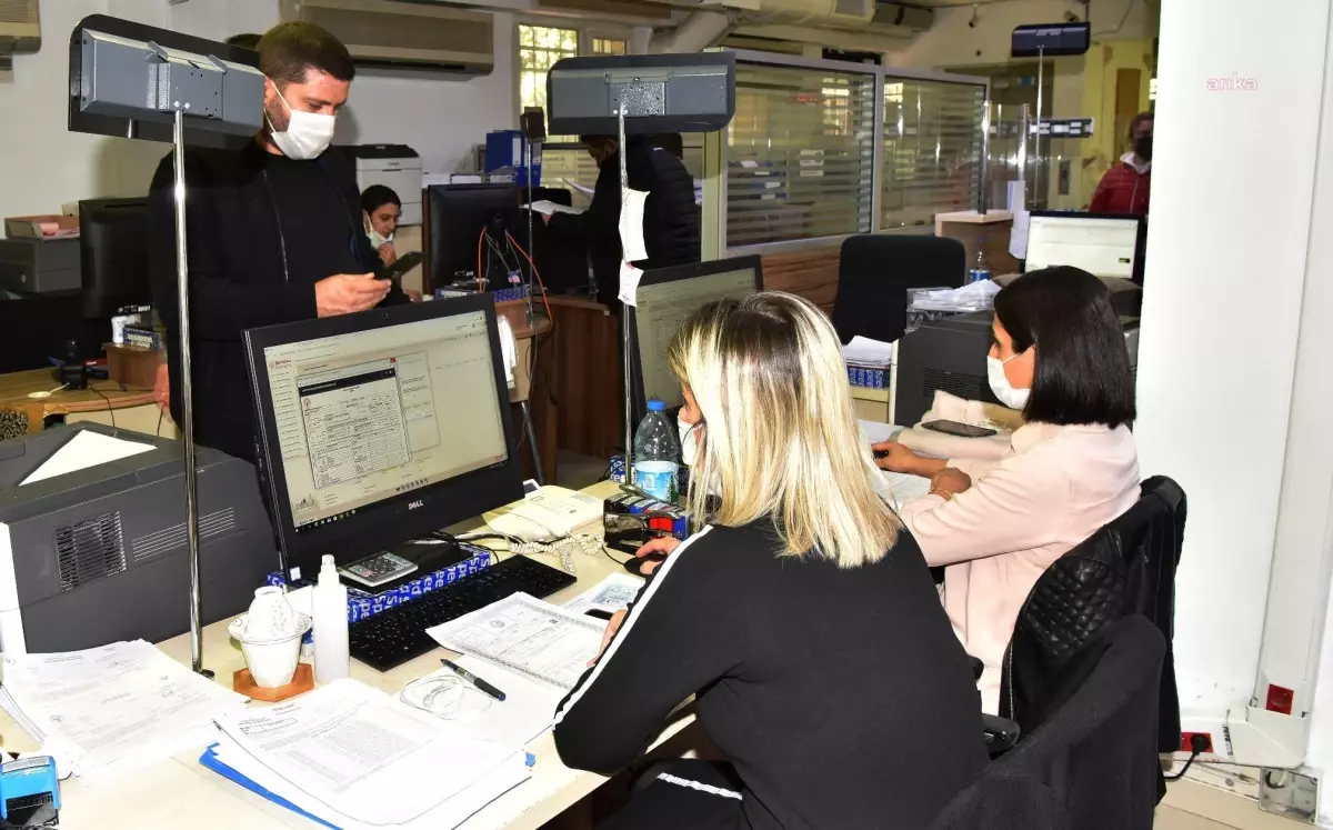 Bornova'da Vatandaşa Vergi Ödeme Kolaylığı