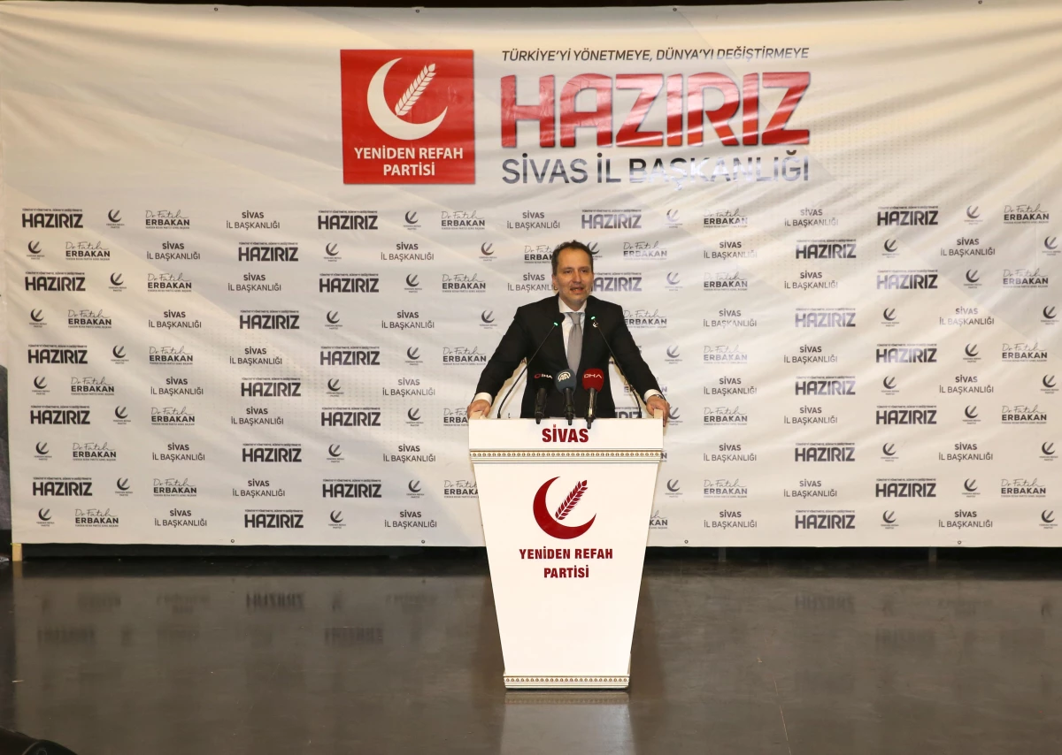 Fatih Erbakan Yeniden Refah Partisi Sivas İl Kongresi\'nde konuştu