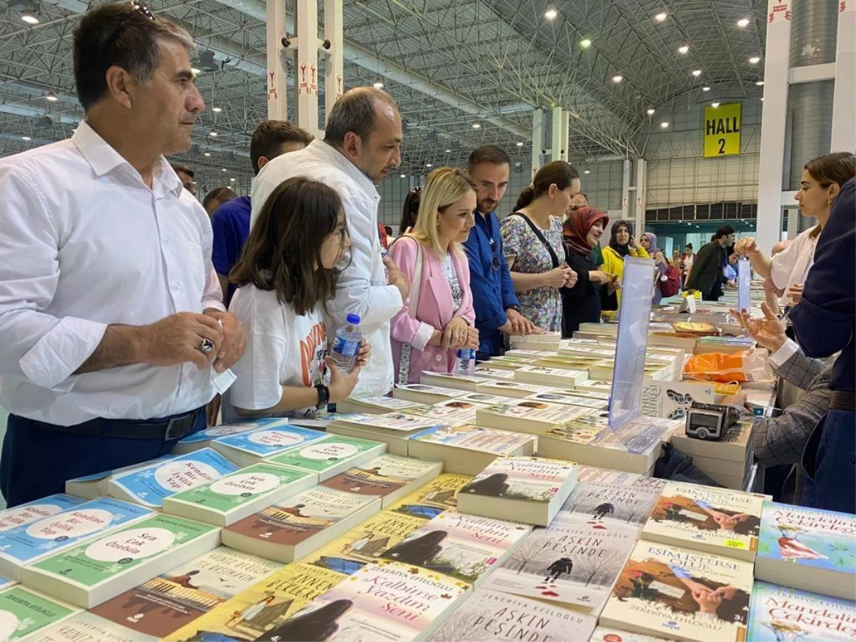 Gaziantep Kitap Fuarı\'nı iki günde 110 bin kişi ziyaret etti