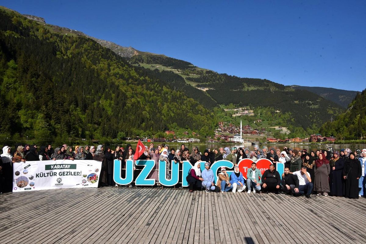 Karatay Belediyesi'nden kadın kursiyerlere Karadeniz gezisi