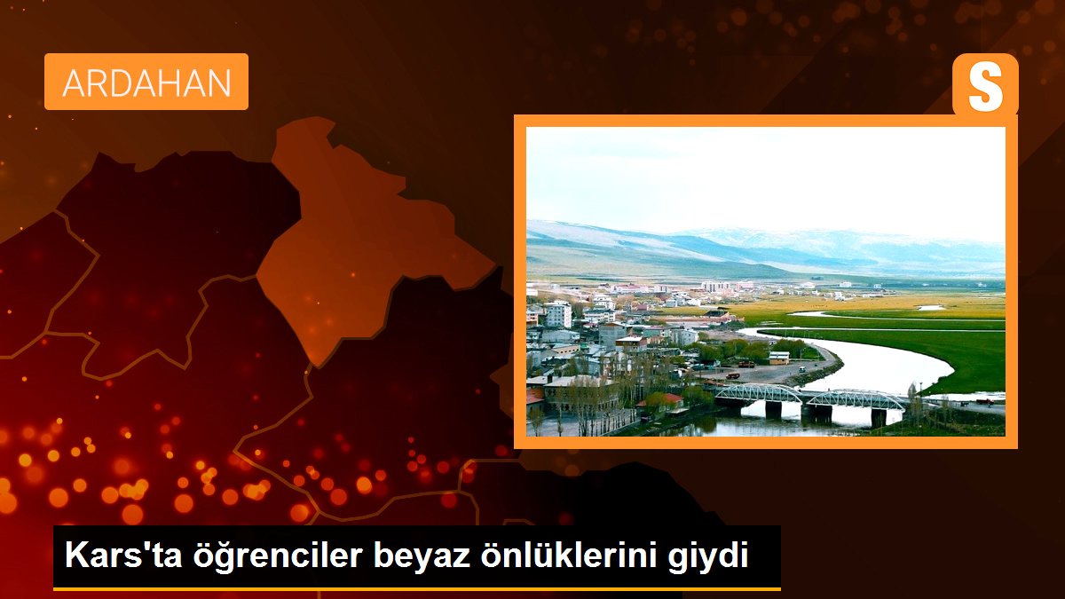 Kars\'ta öğrenciler beyaz önlüklerini giydi