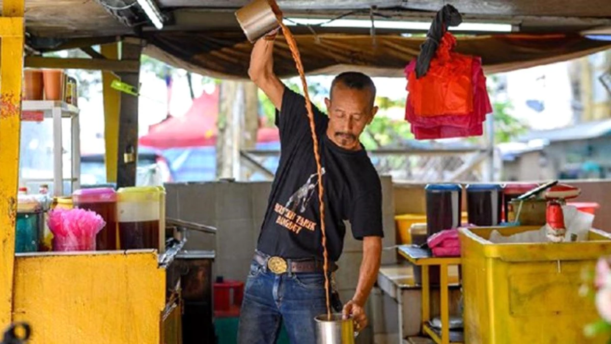 Malezya\'da Ünlü Teh Tarik Çayının Tadına Bakın