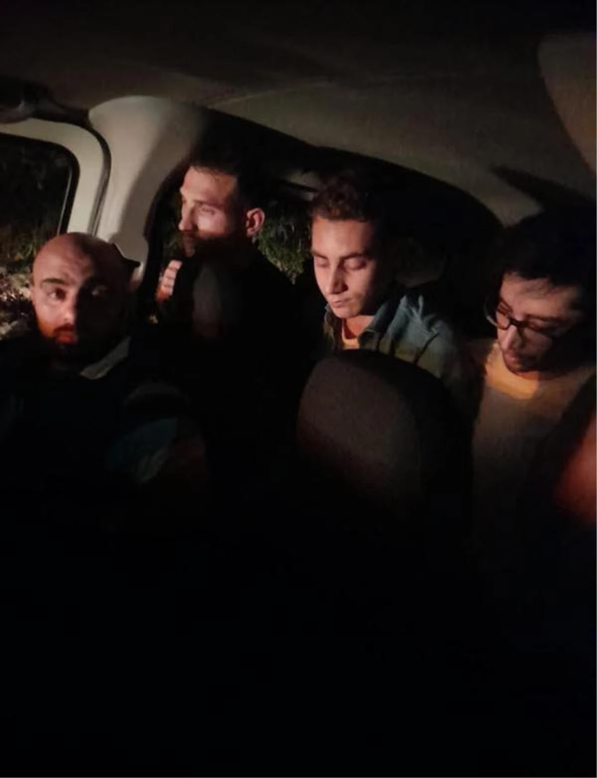 Marmaris\'te durdurulan kamyonette 10 kaçak göçmen yakalandı