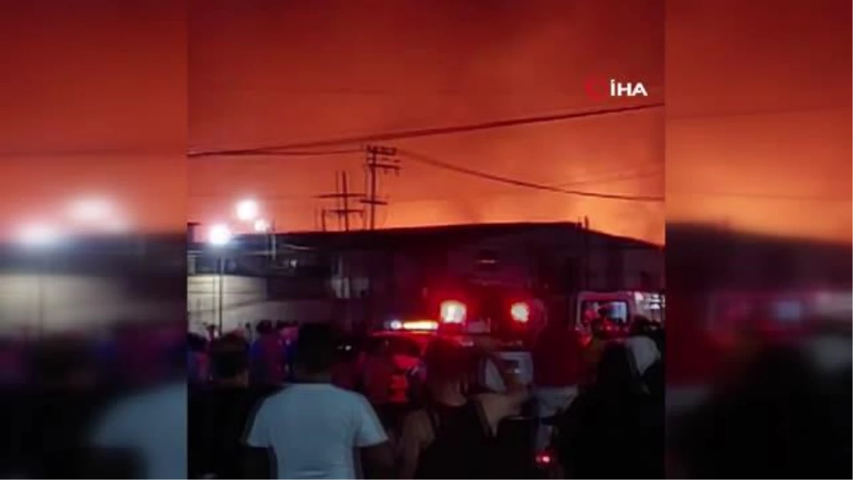 Meksika\'da ahşap deposunda yangın