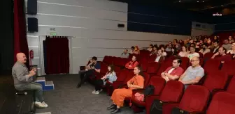 Nilüfer Belediyesi'nden Sinema Severler İçin Ezel Akay Söyleşisi