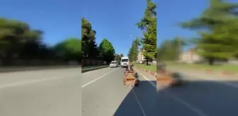 Rizeli iki kuzen tahta arabayla trafikte çektikleri görüntüyü sosyal medyada paylaştı