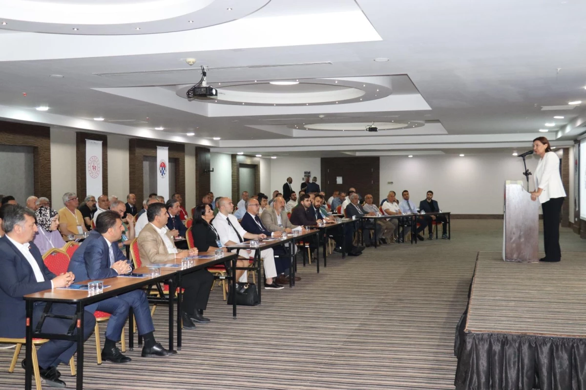 Satranç Federasyonu İl Temsilcileri toplantısı İzmir\'de yapıldı