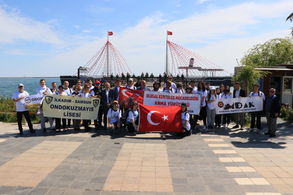Atatürk\'ün Samsun\'dan Havza\'ya geçtiği yolda gençler Türk bayrağı ile yürüyecek