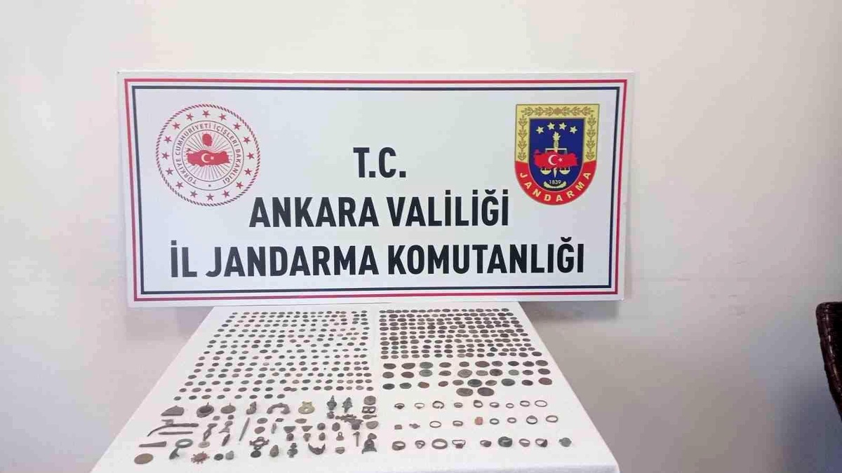 Başkent\'te tarihi eser kaçakçısına operasyon; 435 adet sikke ele geçirildi