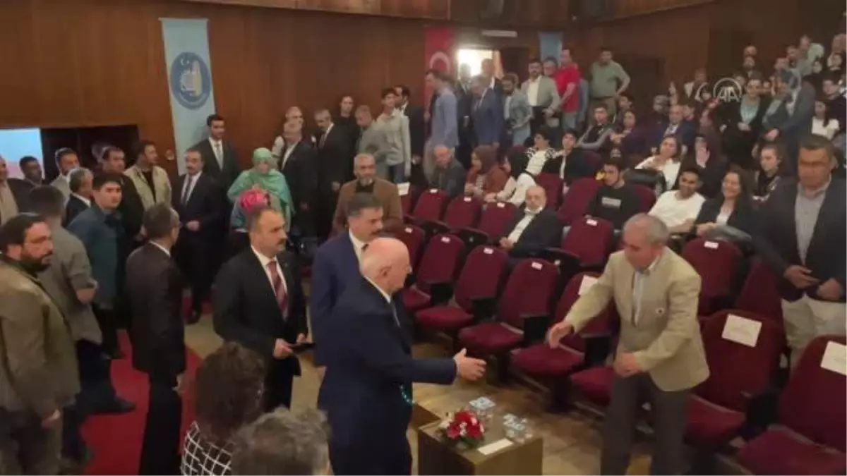 "Bir İnsan Bir Dünya, Ahmet Tevfik İleri" konferansı düzenlendi