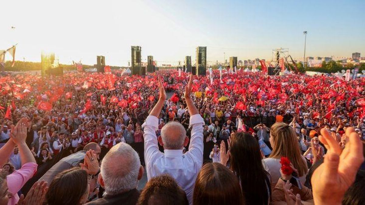 CHP sahaya iniyor: İlk durak Van, mitingler de sürecek