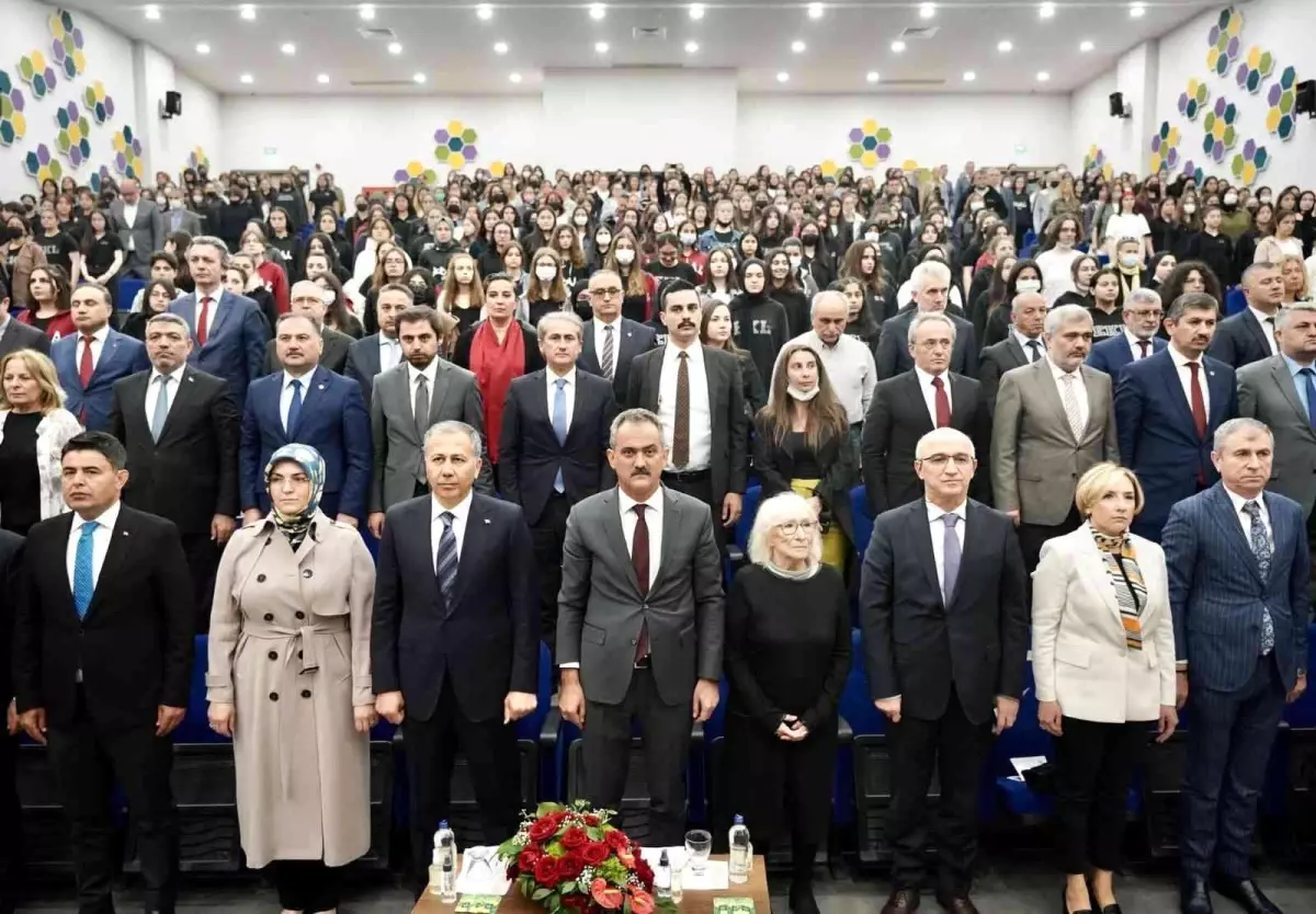 Kapadokya Üniversitesi Mütevelli Heyet Başkanı Alev Alatlı\'nın adı kütüphanede yaşayacak