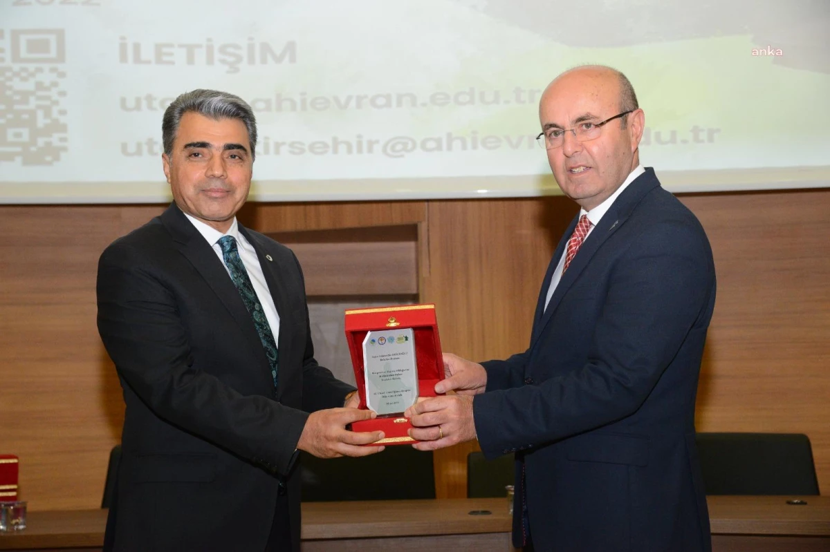 Kırşehir Belediye Başkanı Ekicioğlu, 12. Ulusal Tarım Öğrenci Kongresi\'ne Katıldı
