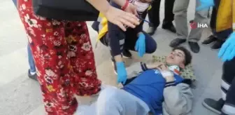 Motokuryenin çarptığı yaya epilepsi atağı geçirdi, olay yerinde panik yaşandı