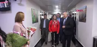 SPOR Dünya Boks Şampiyonu Hatice Akbaş, Malatya'da coşkuyla karşılandı