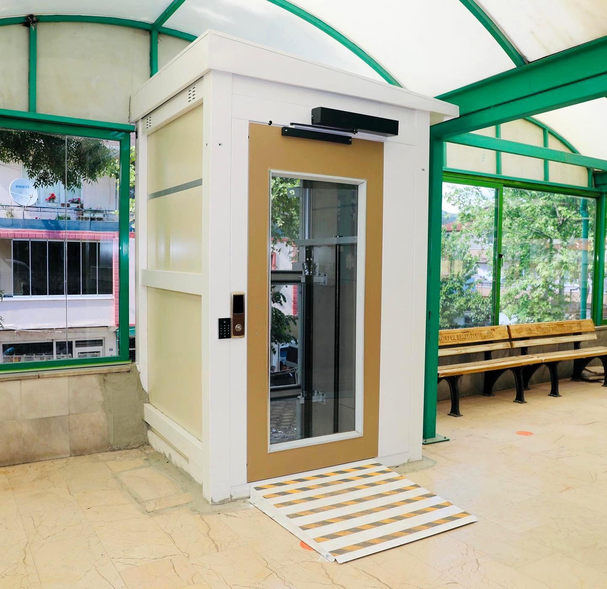 Yeniyalı Cami\'ye engelli bireyler için asansör yapıldı