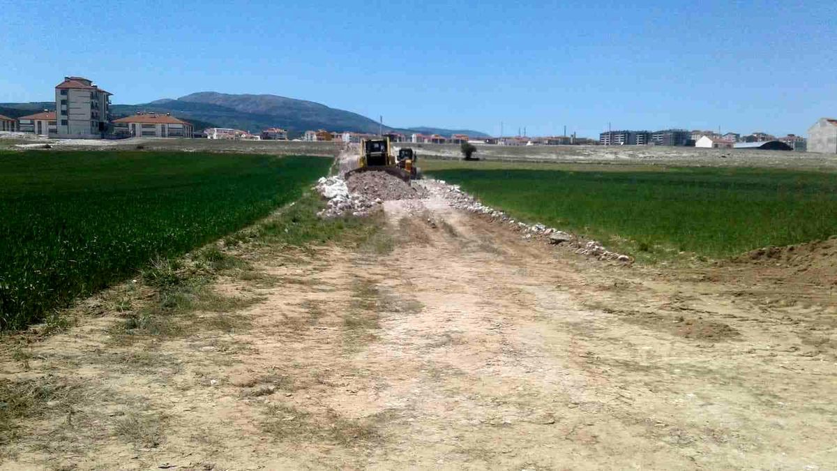 Zafertepe\'de yol çalışması
