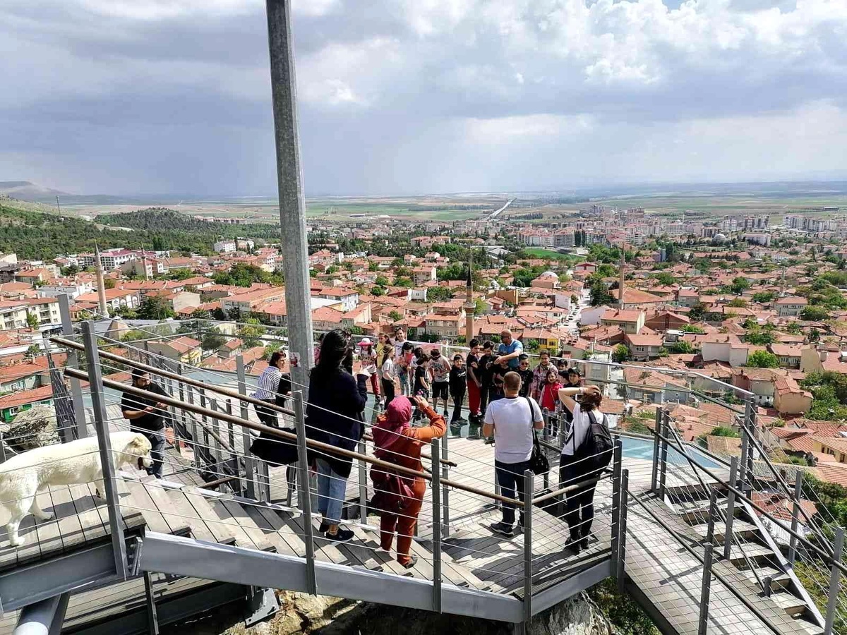 Açık Hava Heykel Müzesi ve Seyir Terası\'na yoğun ilgi