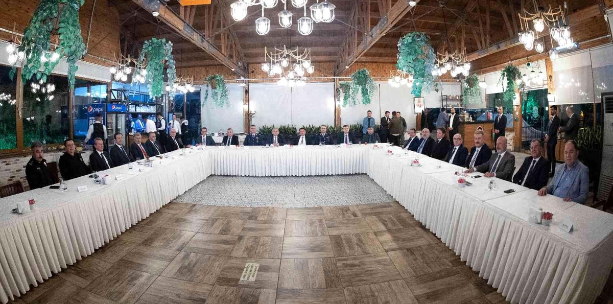 Başkan Büyükkılıç\'tan Vali Çiçek onuruna "hoş geldiniz" yemeği