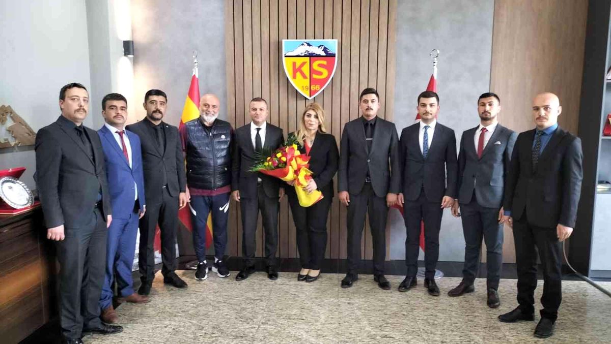 Başkan Çelik, final öncesi Kayserispor\'u ziyaret etti