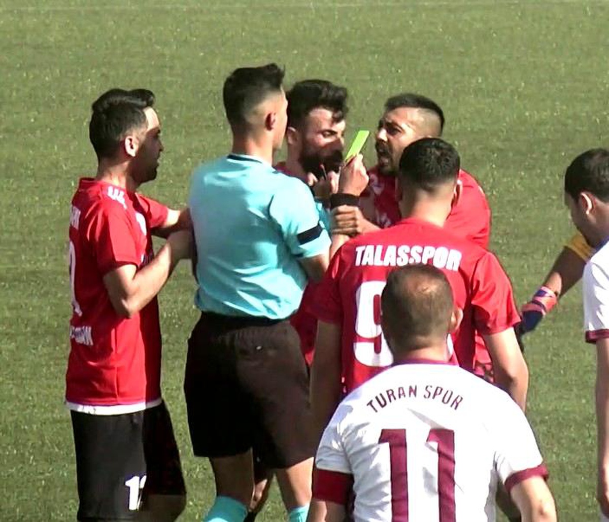 Cuma Uluçay Talasspor 1966 Turanspor maçı yarıda kaldı
